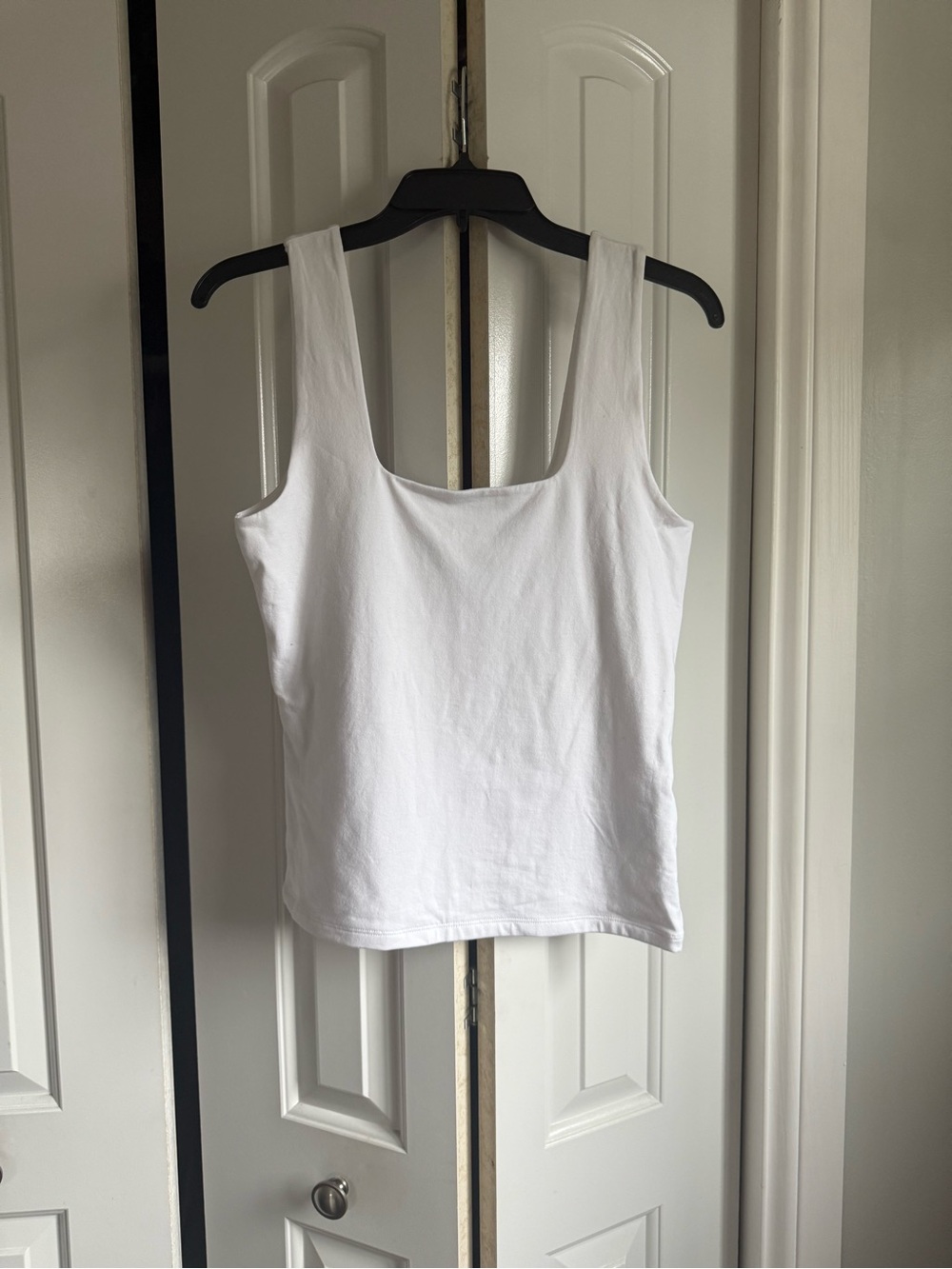 Abercrombie & Fitch White Scoop Neck Tank Top NEVER USED- NO TAGS-